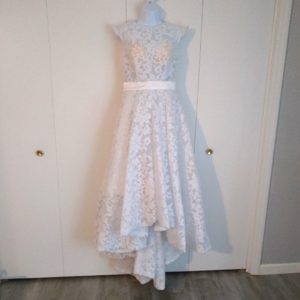 Mingda’s Dress NWOT white lace high low gown size 8